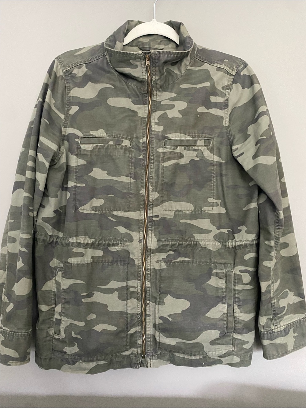 Woman size M GAP Camo Utility Jacket - Olive Green